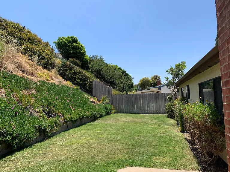 2725 Mobley St — Photo 5