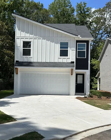 3282 Stonewall Ln — Photo 1