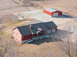 1009 Bremer Rd, Waverly, IA 50677