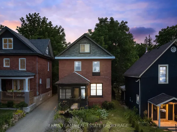 344 1st St, Midland, ON L4R 3P2