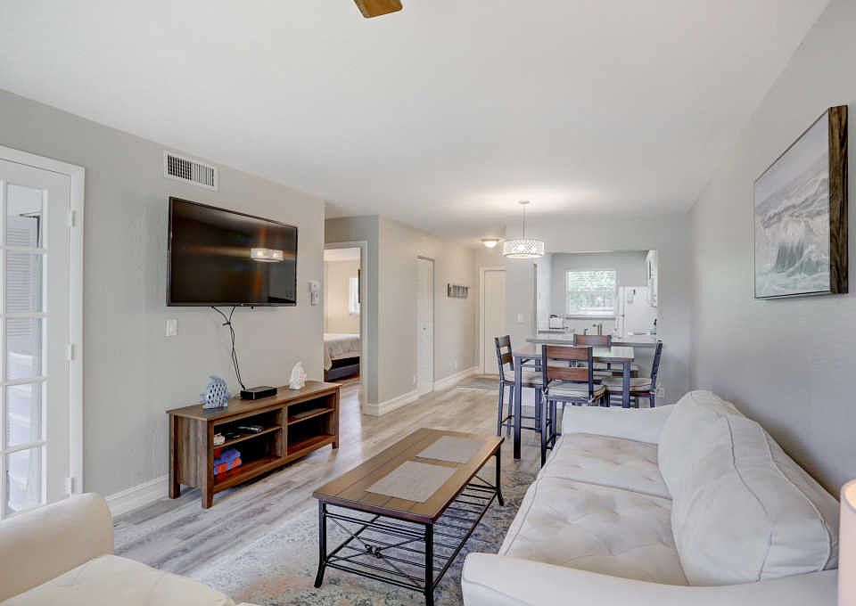 1st image of 207 Tropic Isle Dr #1070