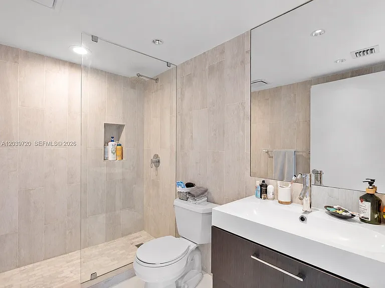 650 West Ave #2110 — Photo 8
