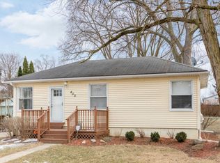 450 Douglas St, Oswego, IL 60543