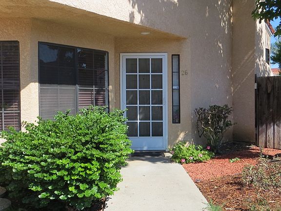 3rd image of 5906 Etiwanda Ave Unit 26