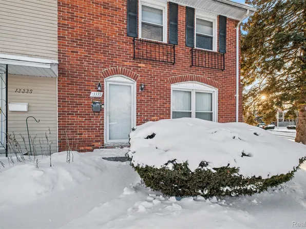 13339 Lake Point Blvd, Belleville, MI 48111