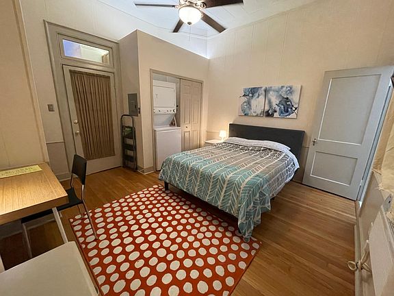 4th image of 1322 S Saint Marys St #6