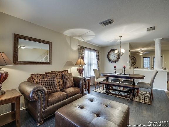 5th image of 2218 Creekside Bnd