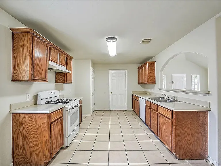 6222 Cottage Pines Dr — Photo 10