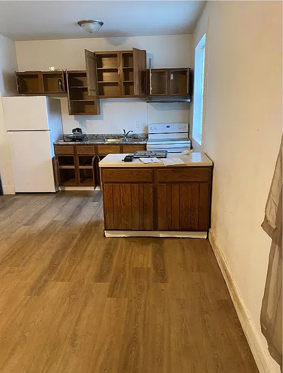 2 bed, 900 sqft, $895 — Photo 1