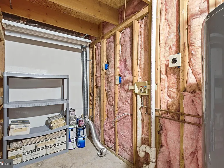 7035 Kings Manor Dr — Photo 51