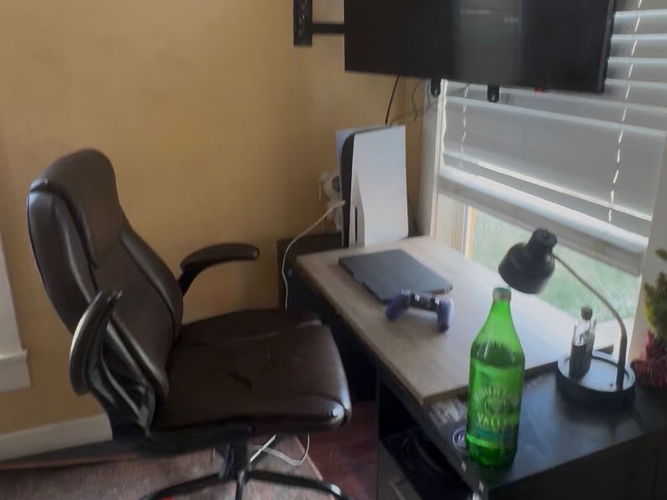 Desk area in bedroom