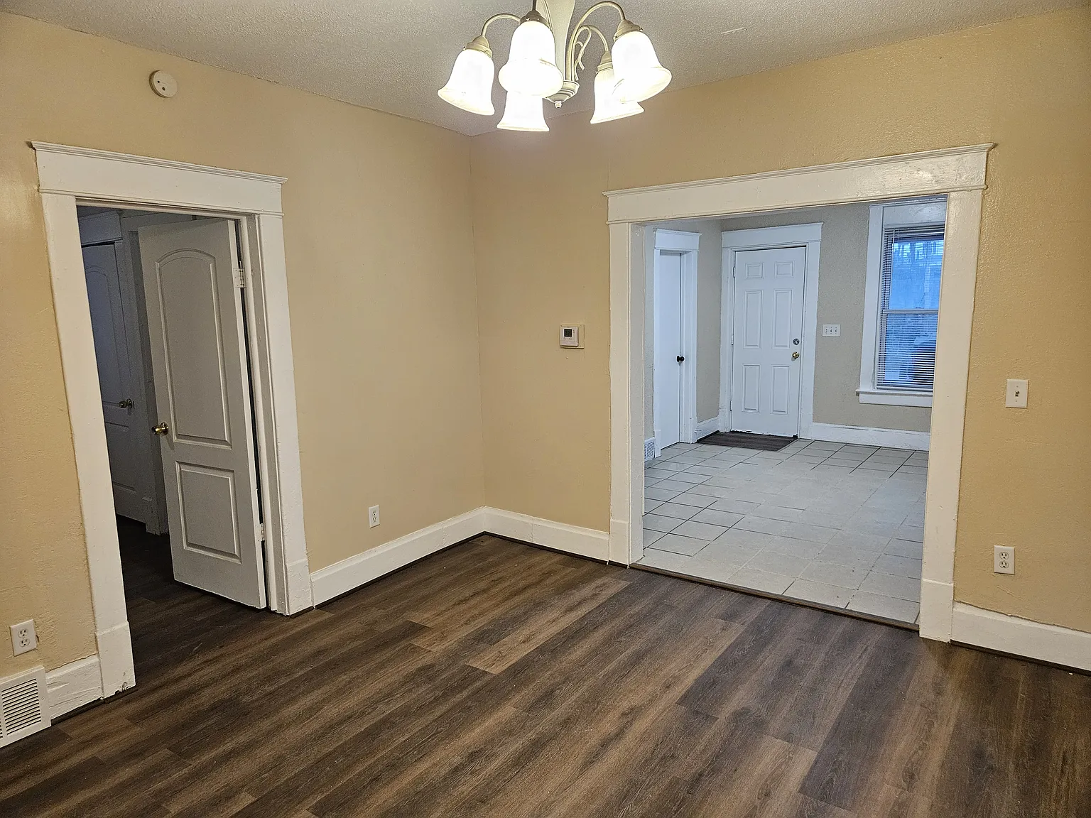 3 bed, 1012 sqft, $1,400 — Photo 3