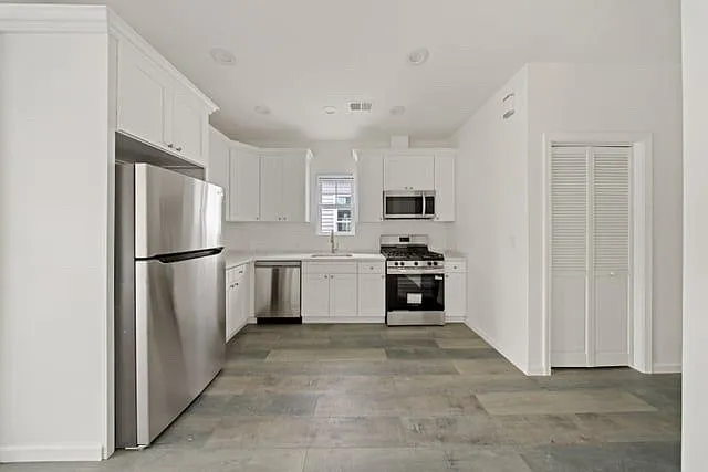 20 N Straight St #1 — Photo 6