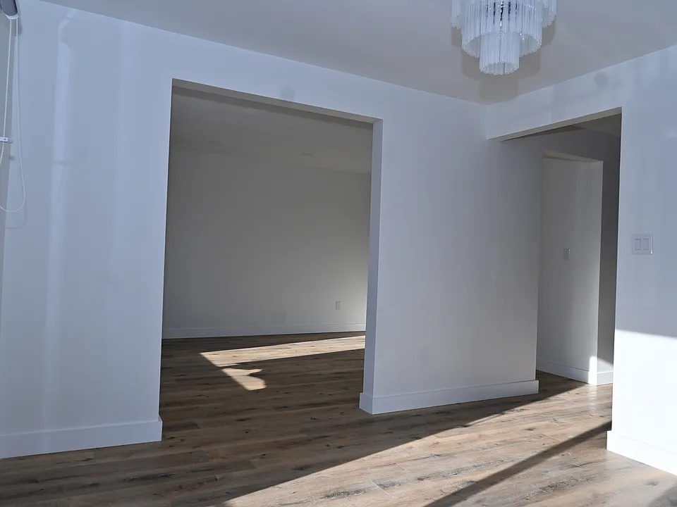 305 Lorne Ave #1A