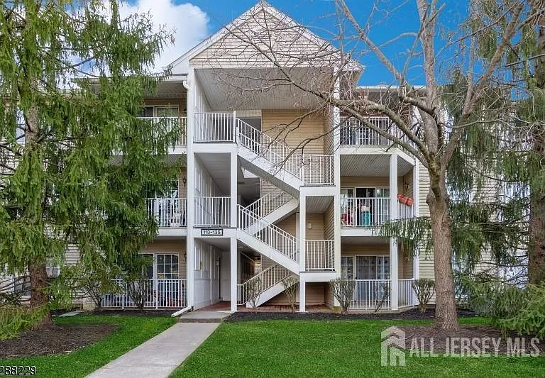 133 Rachel Ct — Photo 1