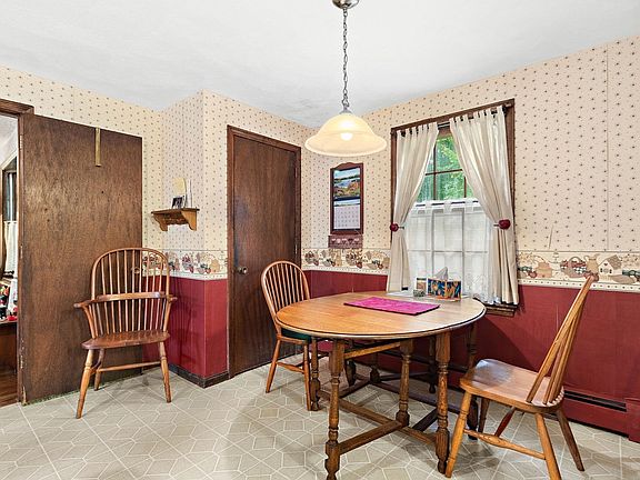 5th image of 155 Hosmer St