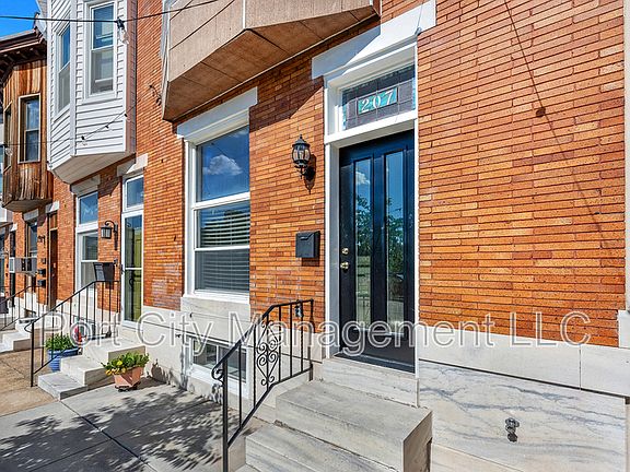 4th image of 207 S Ellwood Ave