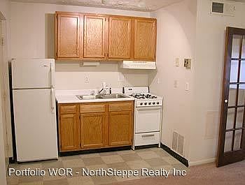 3rd image of 42 W Oakland Ave APT 4