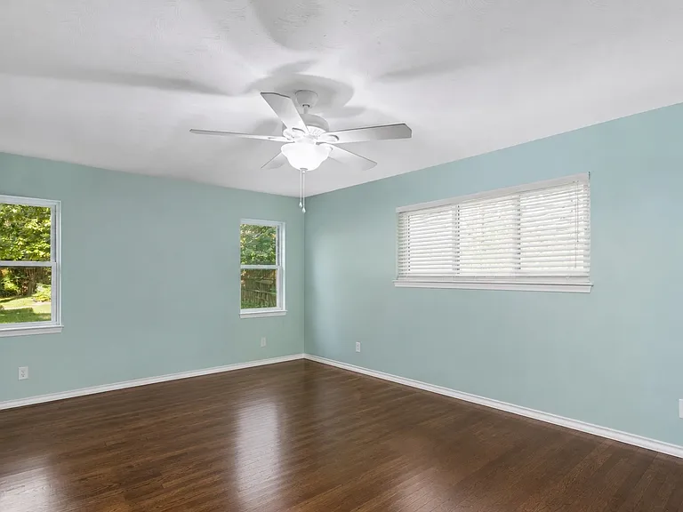 11122 Candlelight Ln — Photo 14