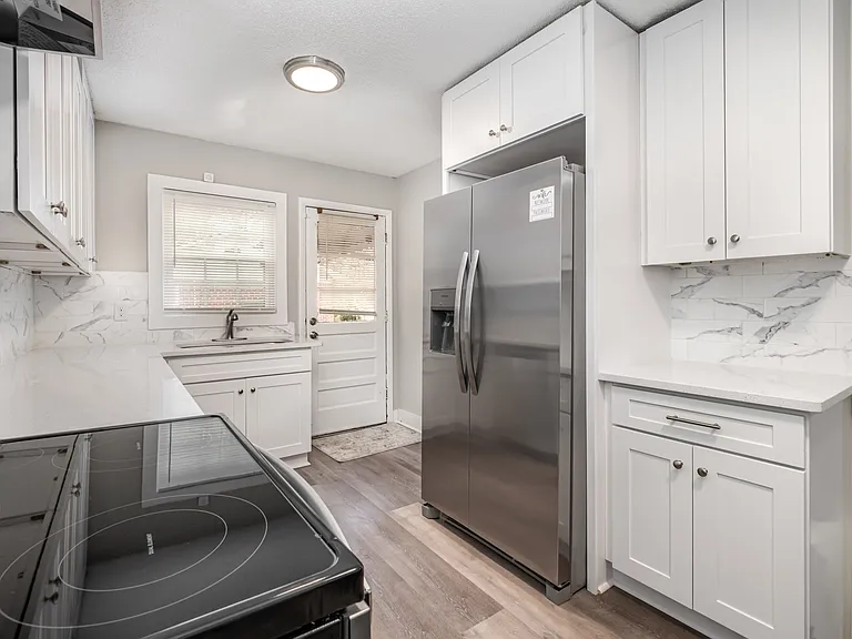 535 W Craighead Rd — Photo 5