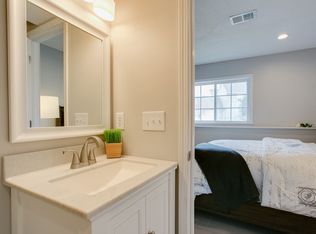 1466 Savanna Dr, Shakopee, MN 55379