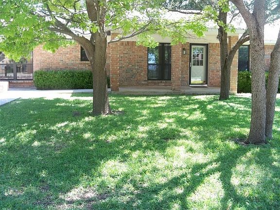 2nd image of 1407 Westhill Ln