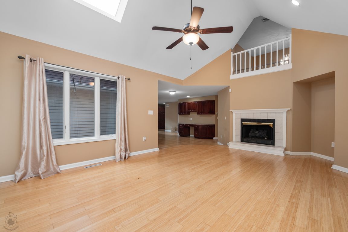 next background image