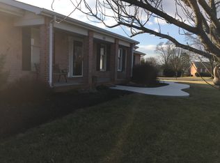 101 Lafayette Ln, Inwood, WV 25428