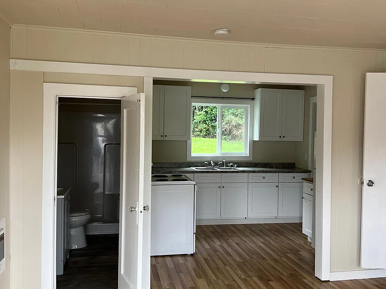 220 Maple St #3 — Photo 3