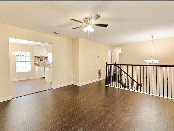 5th image of 19619 Atascocita Shores Dr