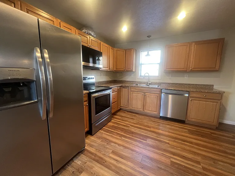 40 Harley Dr — Photo 12