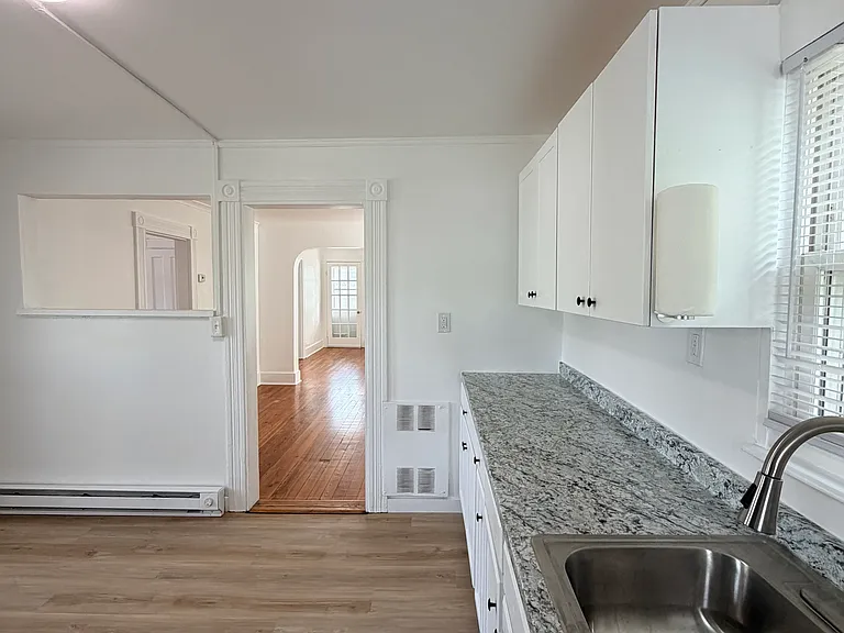 35 Maud St #2 — Photo 6