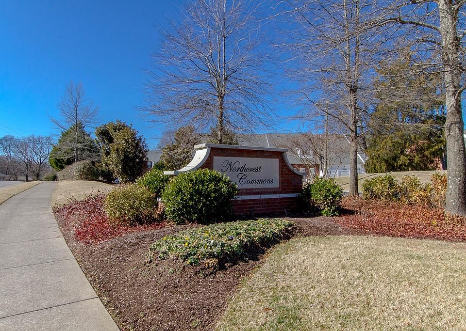 1st image of 102 Northcrest Commons Cir