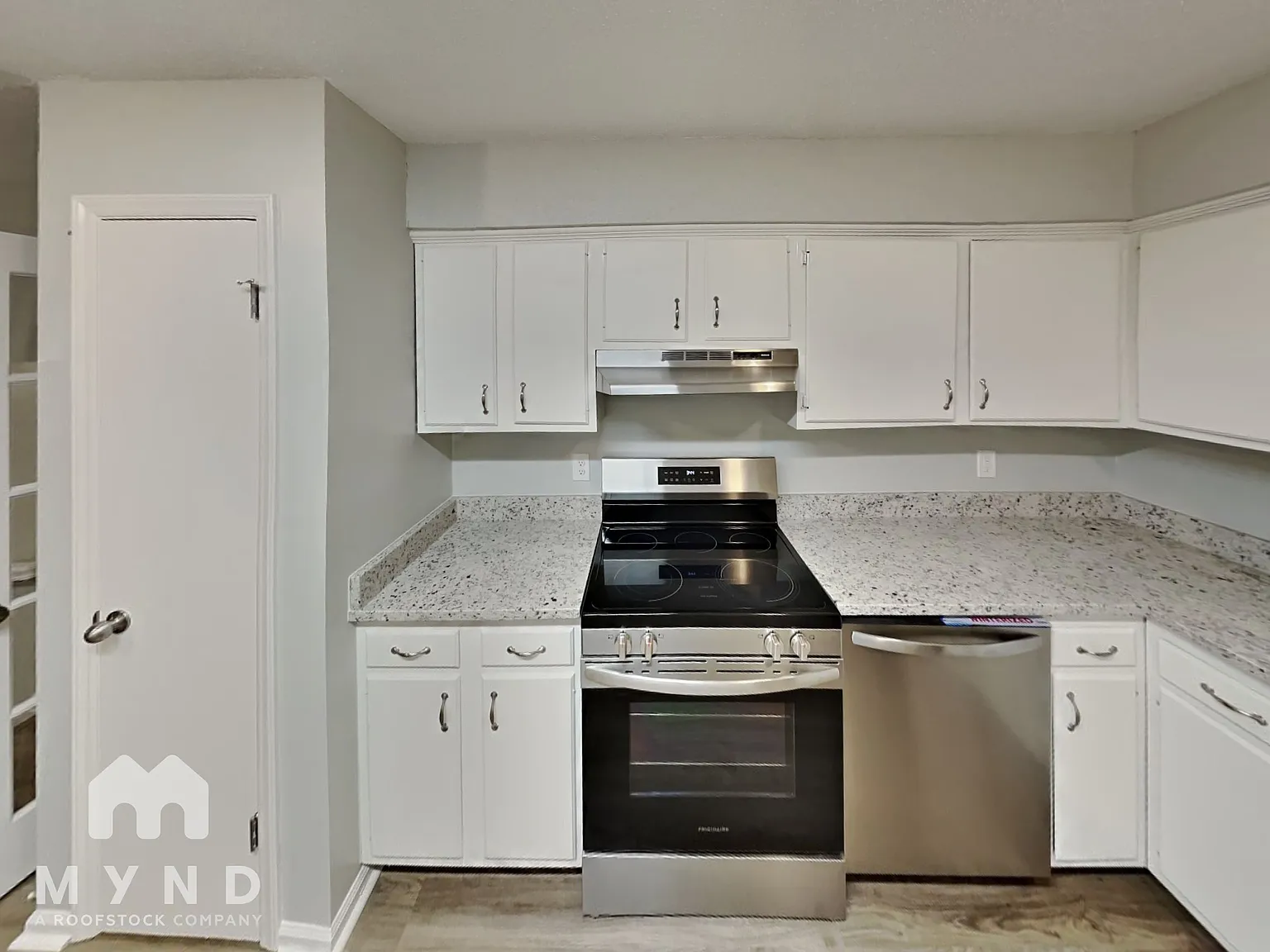 4 bed, 2.0 bath, 1612 sqft, $2,090 — Photo 4