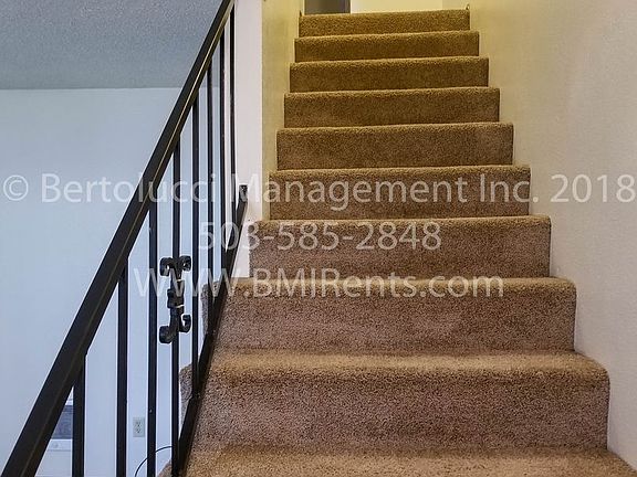 4th image of 4590-4596 Verda Ln NE #1652-1662