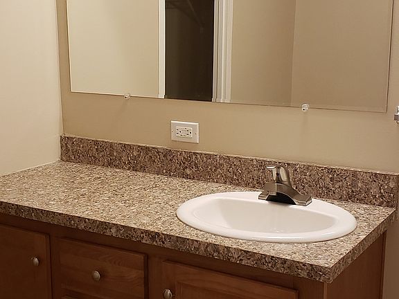 5th image of 516 Courtland Ln #134