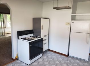 577 S Dudley Grove Rd, Kankakee, IL 60901