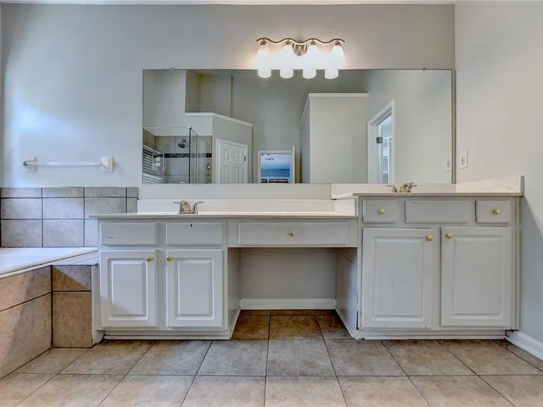 2835 Crestmont Ct — Photo 57