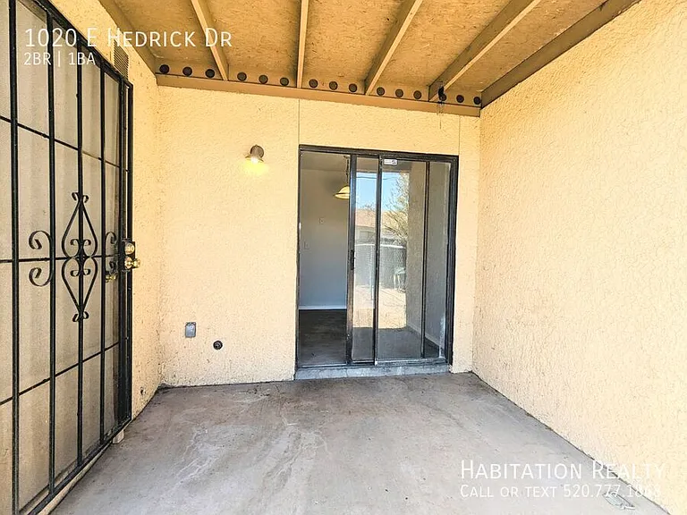 1020 E Hedrick Dr — Photo 10