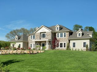 3 Penny Pond Ct, Old Brookville, NY 11548