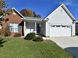 4571 Woodway Dr, Kernersville, NC 27284