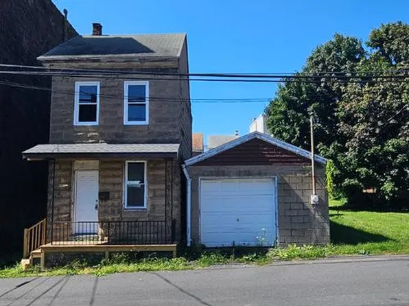 42 S Pear St, Mount Carmel, PA 17851