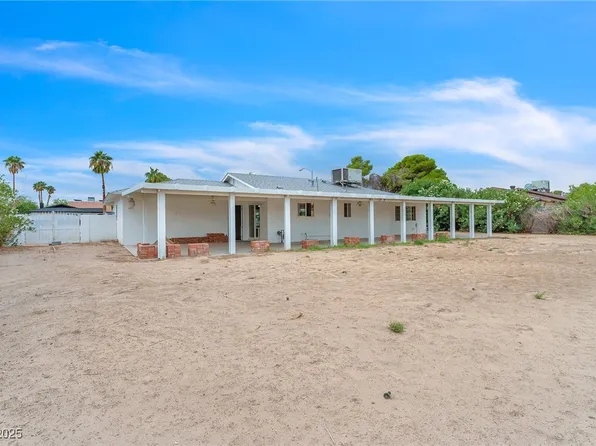 2340 Bluegrass Ln, Paradise, NV 89123