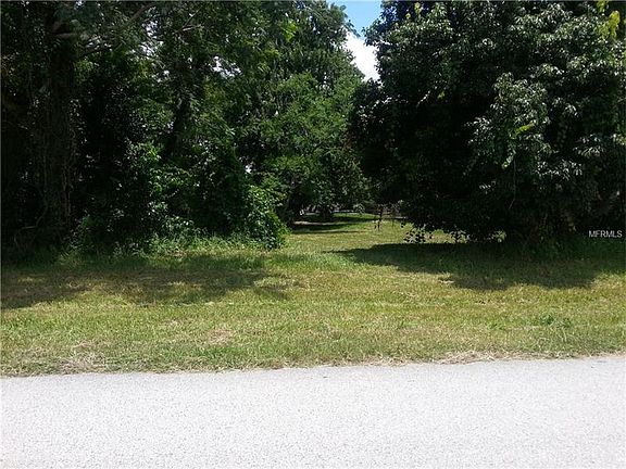 3rd image of 6610 Brenda Dr