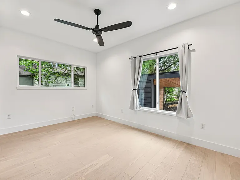 3607 Grant St #A — Photo 8