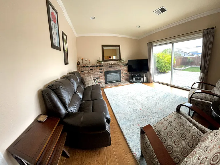 1884 Castro Dr — Photo 6