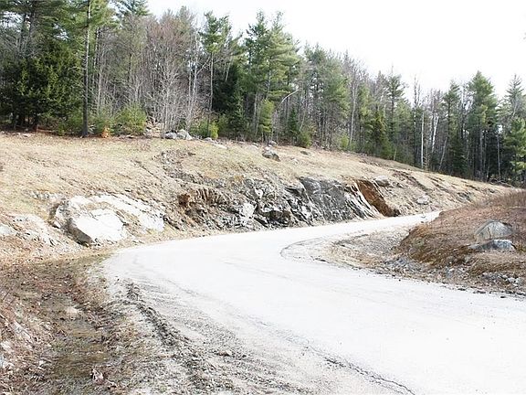 2nd image of 1B Highland Drive