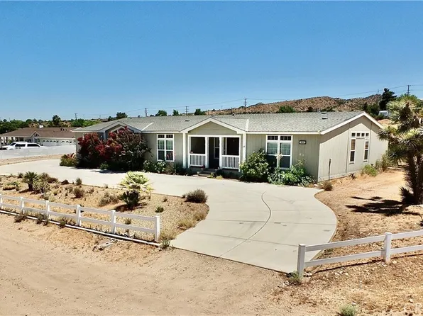 3525 Percheron Ln, Phelan, CA 92371