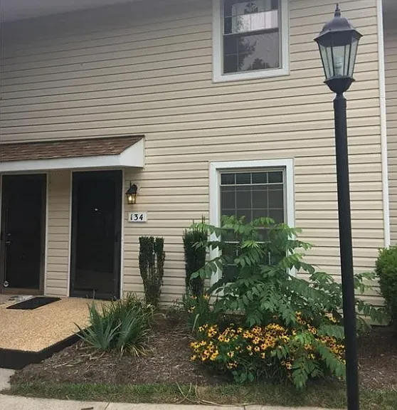 134 Turnwood Ln — Photo 1