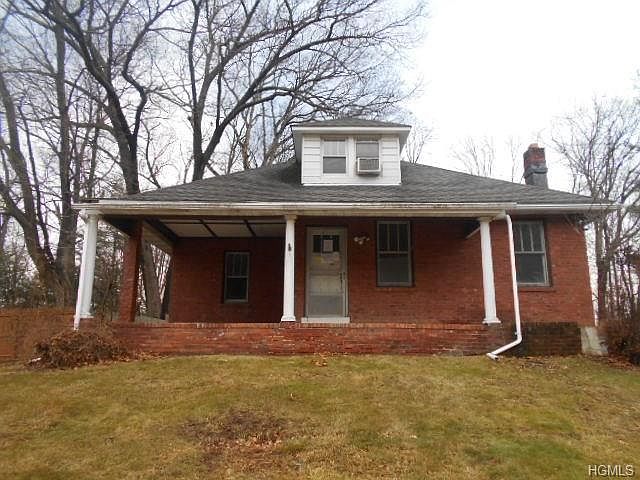 1st image of 58 Wintergreen Ave